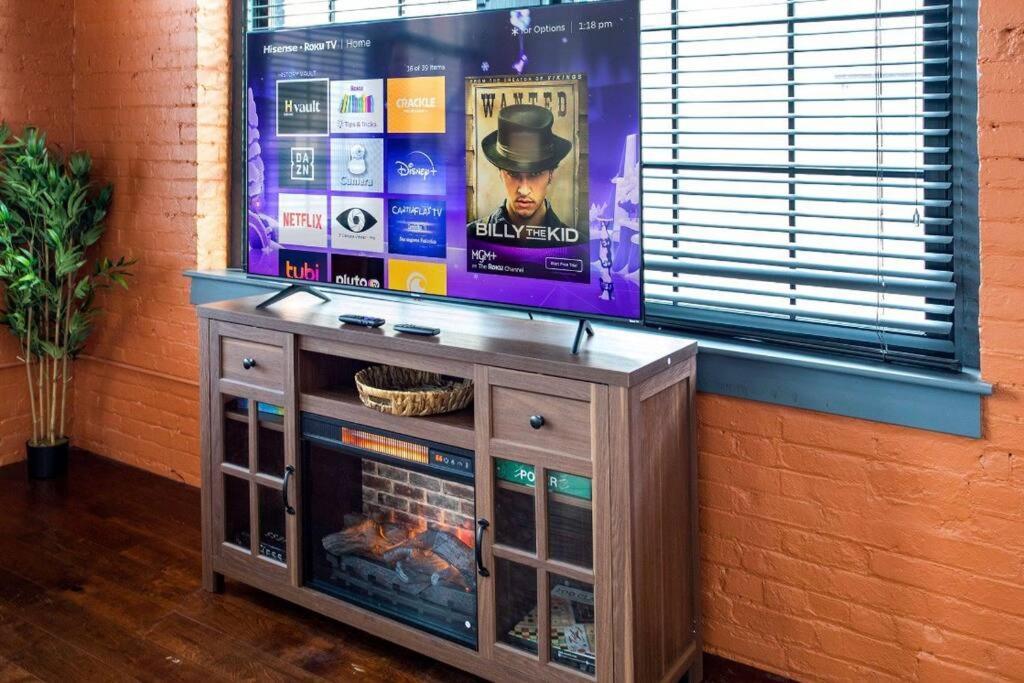 فيلا Centric Modern Loft W/ King Beds & Smart Gametable روتشستر المظهر الخارجي الصورة